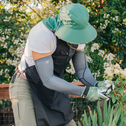 Farm & Trim Apron Cross Straps - Black FINAL SALE